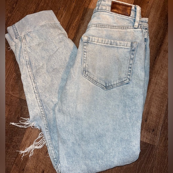 Hollister jeans. - Picture 1 of 2